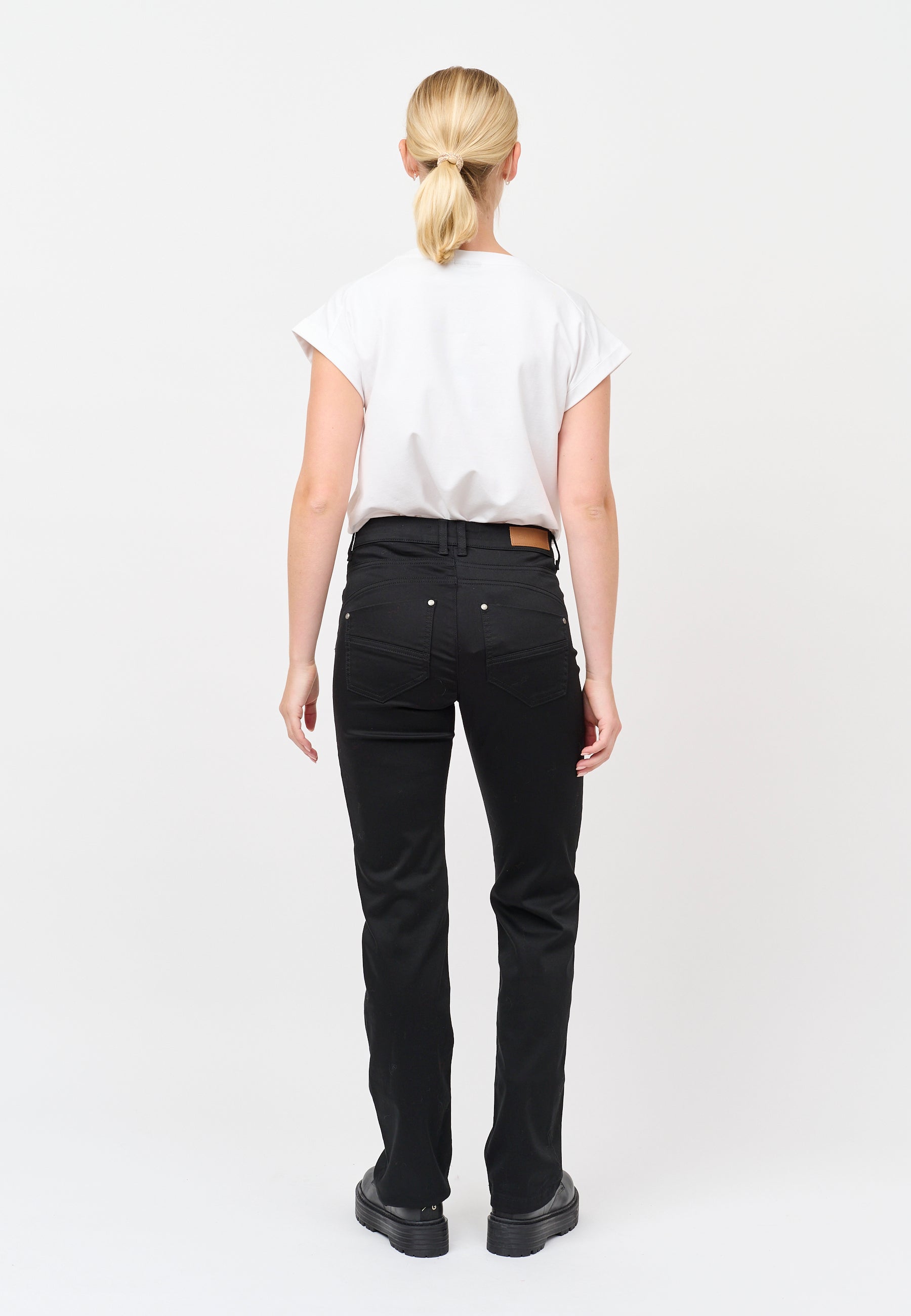 CRYolanda stay black jeans